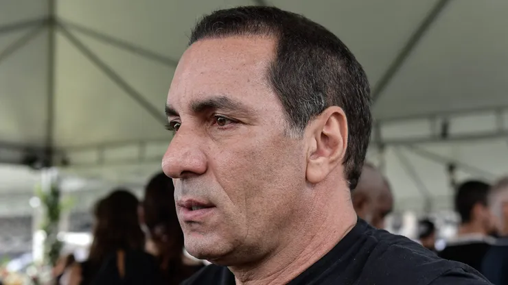 Edmundo, ex-jogador, comentou sobre atuação do Vasco na Copa Sul-Americana. Foto: Thiago Ribeiro/AGIF.