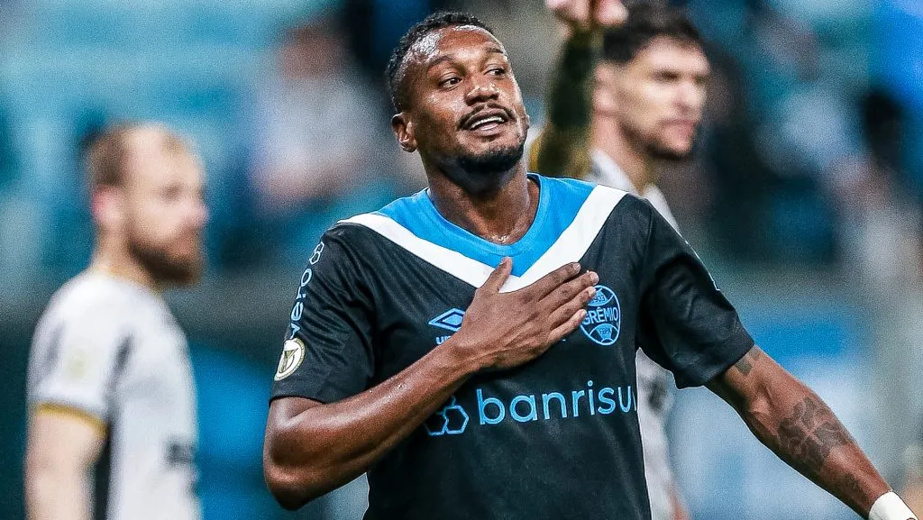 Edenilson, do Grêmio