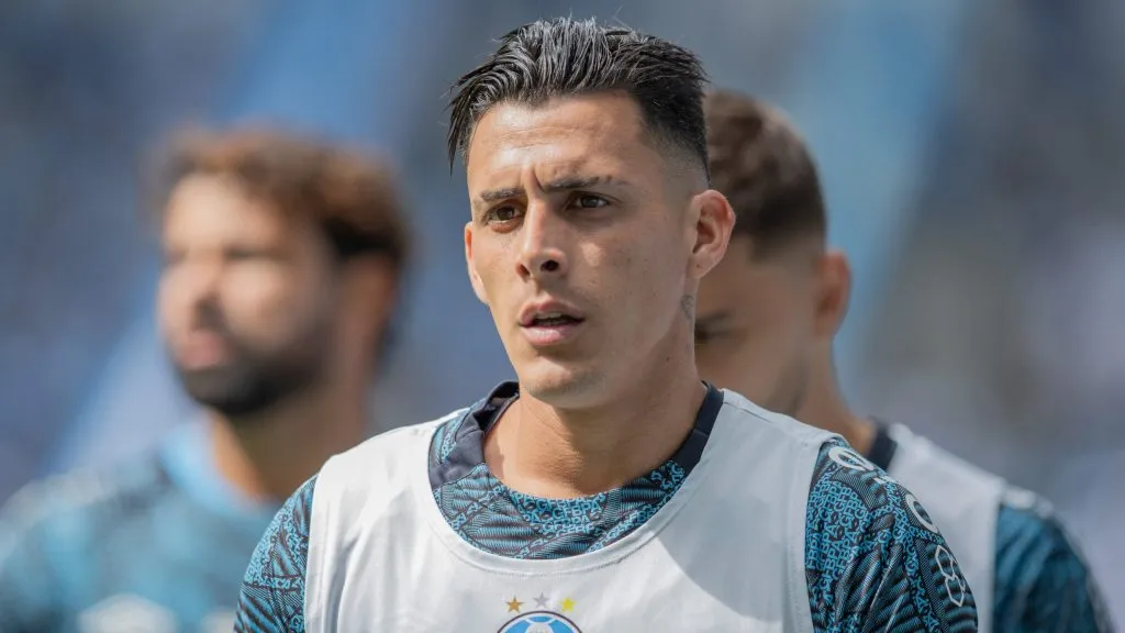 Pavón jogador do Grêmio durante partida contra o Corinthians no estádio Arena do Grêmio pelo campeonato Brasileiro A 2024. Foto: Liamara Polli/AGIF