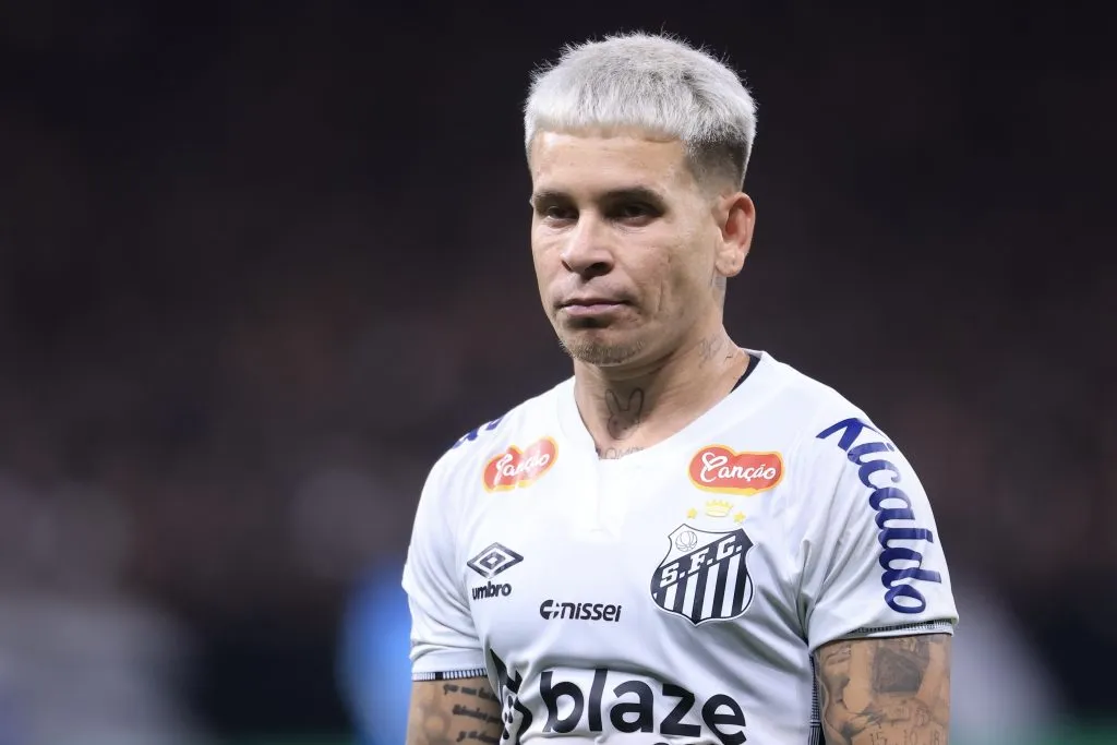 Soteldo jogador do Santos – Foto: Marcello Zambrana/AGIF