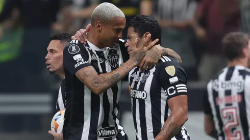 Deyverson e Hulk foram vice-campeões da Copa Libertadores no ano passado