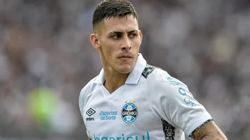 Pavón errou praticamente tudo em Ceará x Grêmio e saiu revoltado após ser substituído no segundo tempo.