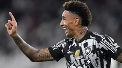 Igor Jesus, jogador do Botafogo, comemora seu gol durante partida contra o Juventude no estadio Engenhao pelo campeonato Brasileiro A 2025. Foto: Thiago Ribeiro/AGIF