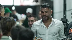 Javier Gandolfi, técnico do Atlético Nacional-COL, em chegada ao estádio do clube. Foto: Divulgação/Atlético Nacional.