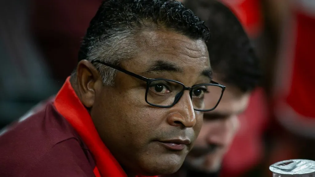Roger Machado técnico do Internacional durante partida contra o Cruzeiro no estádio Mineirão pelo campeonato Brasileiro A 2024. Foto: Fernando Moreno/AGIF