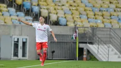 Alexandre Alemão jogador do Internacional comemora seu gol durante partida contra o Fluminense no estádio Maracanã pelo campeonato Brasileiro A 2022. Foto: Thiago Ribeiro/AGIF