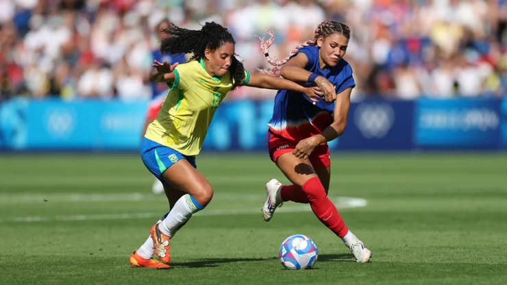 Brasil vs EUA nas Olimpíadas de Paris. (Photo by Carl Recine/Getty Images)