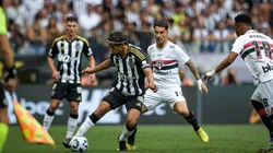 Desempenho abaixo do esperado irrita torcida do Galo em partida contra o São Paulo pelo Campeonato Brasileiro, no Mineirão