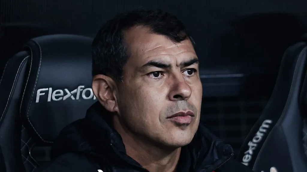 Foto: Fabio Giannelli/AGIF – Fábio Carille pode ser demitido no Vasco.