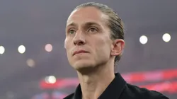 Filipe Luís foi criticado pela torcida por insistir com quatro atacantes no Flamengo