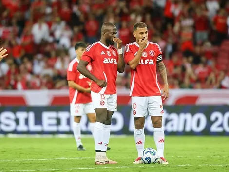 Internacional vence após expulsão polêmica e torcida se manifesta