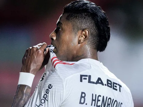 Bruno Henrique decide no fim e Flamengo bate o Vitória