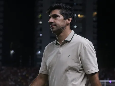 Abel Ferreira vê Palmeiras vencer, mas torcida reclama dos pênaltis