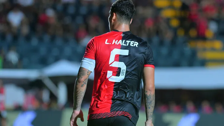 Lucas Halter, jogador do Vitória, durante partida contra o Sport no estadio Barradao pelo campeonato Copa Do Nordeste 2025. Foto: Walmir Cirne/AGIF