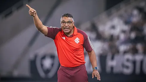 Roger Machado, técnico do Inter abre o jogo sobre flexibilidade no esquema tático com dupla de atletas