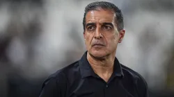 Renato Paiva no comando técnico do Botafogo durante o Brasileirão Série A - Foto: Thiago Ribeiro/AGIF