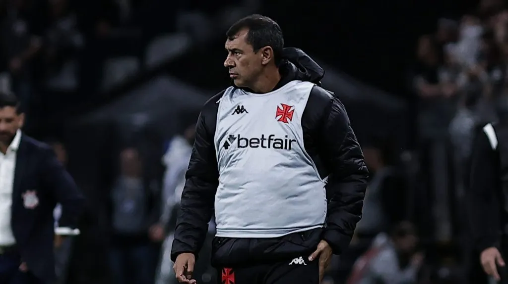 Fábio Carille durante partida. Foto: Fabio Giannelli/AGIF