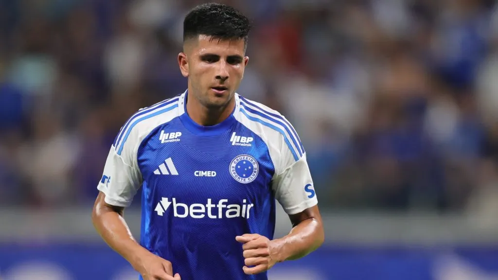 Gamarra em partida pelo Cruzeiro. Foto: Gilson Lobo/AGIF