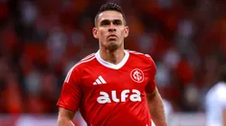 Rafael Borré em jogo do Internacional