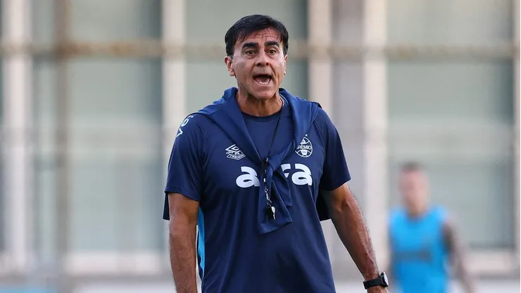 Quinteros em treino do Imortal