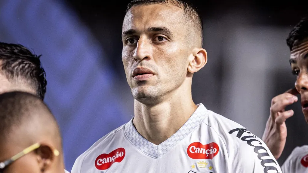 João Schmidt no Santos - Foto: Raul Baretta/SFC