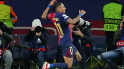 Raphinha comemora gol marcado pelo Barcelona. Foto: dpa picture alliance / Alamy Stock Photo