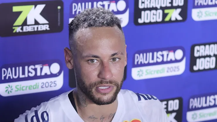 Neymar durante partida do Campeonato Paulista.