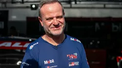 Rubens Barrichello deu conselhos sobre trabalho em equipe e crescimento profissional em evento em São Paulo (SP).