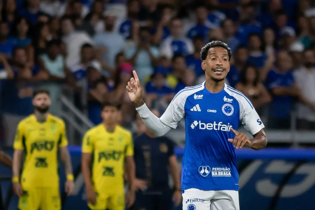 Jogador na partida contra o Mirassol. Foto: Fernando Moreno/AGIF