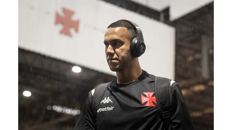 Souza não atua pelo Vasco desde janeiro e avalia rescisão até sexta-feira