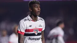 Arboleda, jogador do Sao Paulo se destaca na temporada 2025 e domina defesa da série A