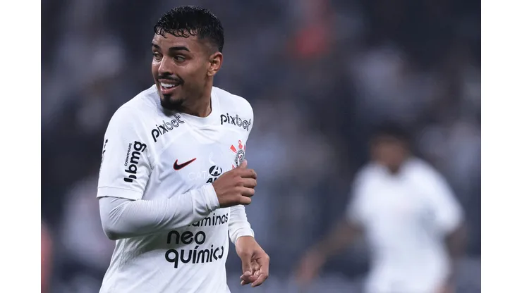 Matheus Bidu, jogador do Corinthians fala sobre andamento de renovação com o Timão