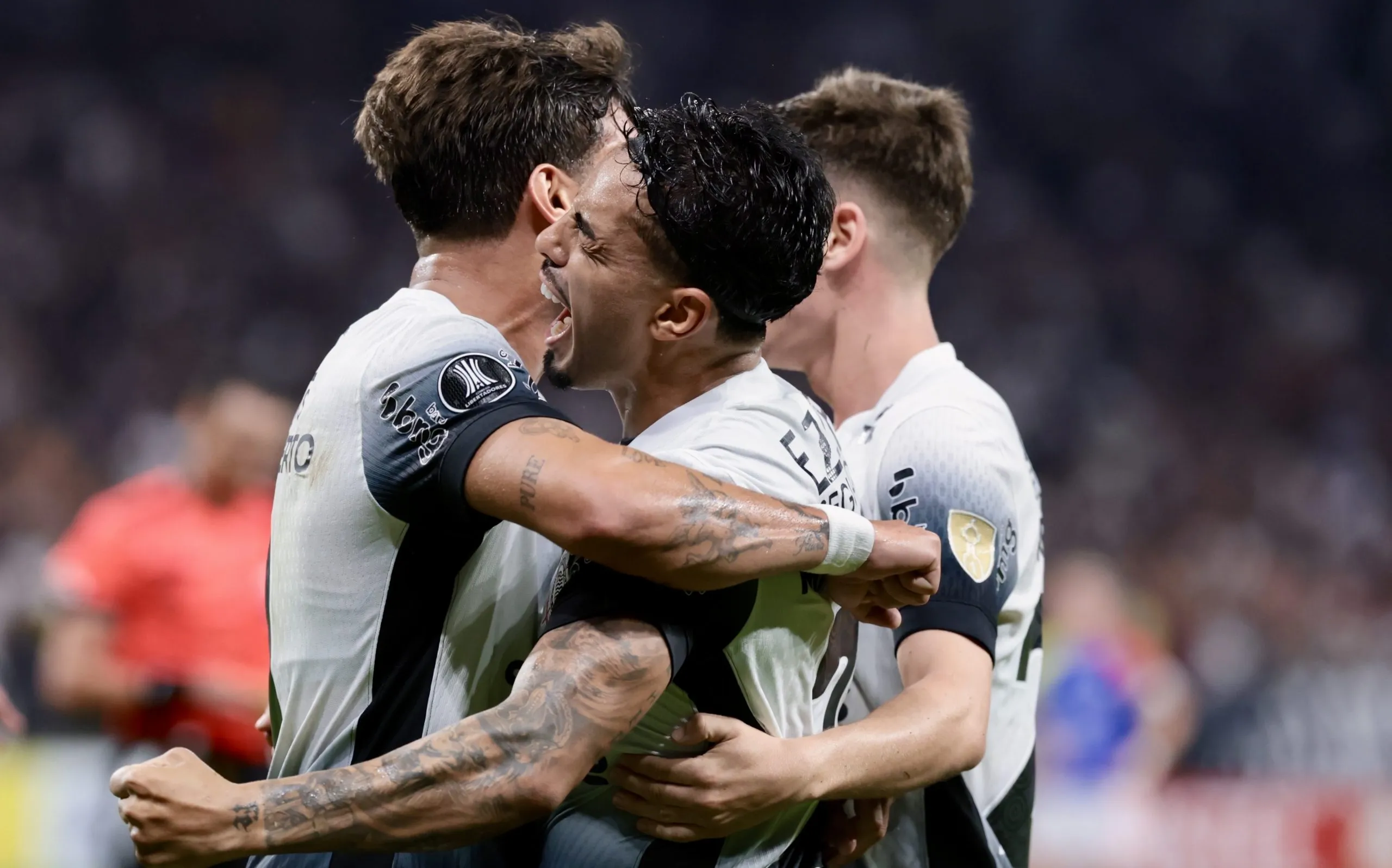 Matheus Bidu, comemora seu gol durante partida contra o Universidad Central no estadio Arena Corinthians pelo campeonato Copa Libertadores 2025. Foto: Marcello Zambrana/AGIF