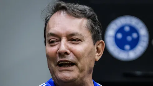 Pedro Lourenço expõe trabalho abaixo do Cruzeiro no Mercado