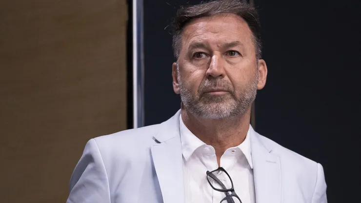 Augusto Melo tem nova dívida para resolver