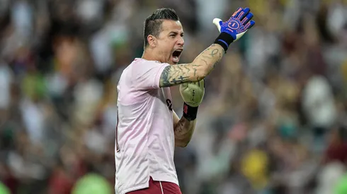 Fábio, goleiro do Fluminense, durante partida contra o Grêmio, pelo Campeonato Brasileiro de 2024. Foto: Thiago Ribeiro/AGIF.