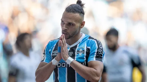 Braithwaite em ação pelo Grêmio - Foto: Liamara Polli/AGIF