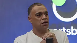 Denílson comanda o programa "Fechamento SporTV". Foto: Reprodução/YouTube.