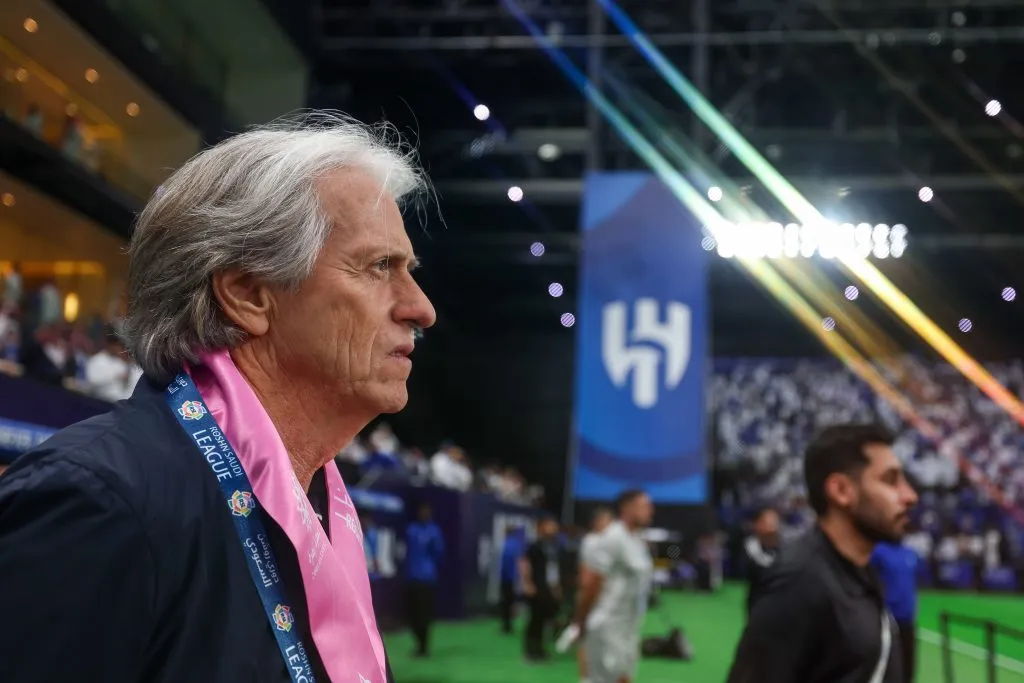 RIYADH, SAUDI ARABIA – OCTOBER 26: Jorge Jesus coach of Al Hilal looks on during the Saudi Pro League match between  Al Hilal and Al Taawoun at Kingdom Arena on October 26, 2024 in Riyadh, Saudi Arabia.  (Photo by Yasser Bakhsh/Getty Images)