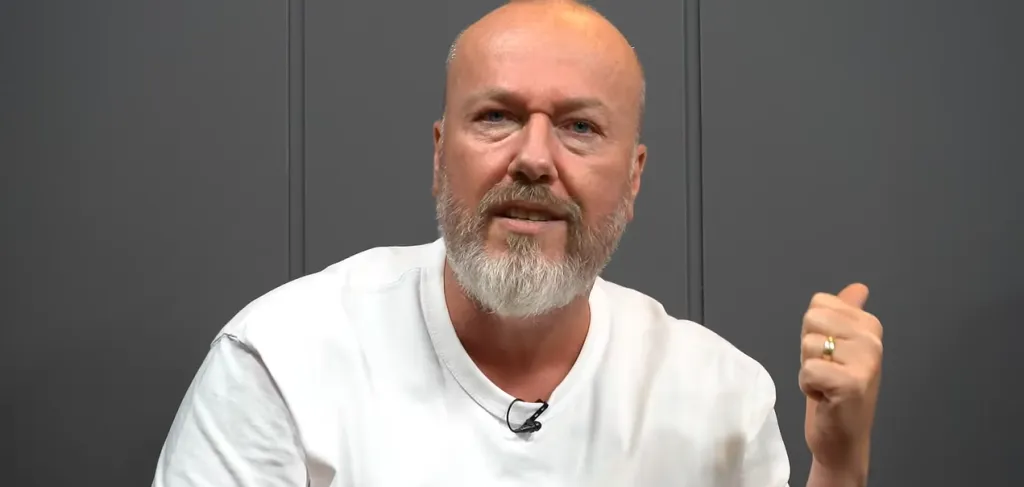 Fabiano Baldasso em programa de debates