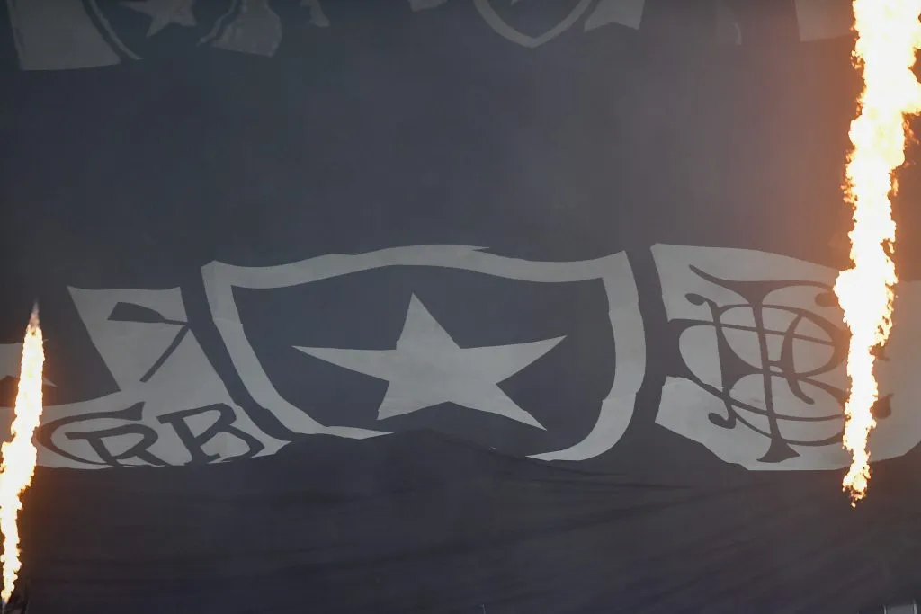 SP – RIO DE JANEIRO – 05/04/2025 – BRASILEIRO A 2025, BOTAFOGO X JUVENTUDE – Torcida do Botafogo durante partida contra Juventude no estadio Engenhao pelo campeonato Brasileiro A 2025. Foto: Thiago Ribeiro/AGIF