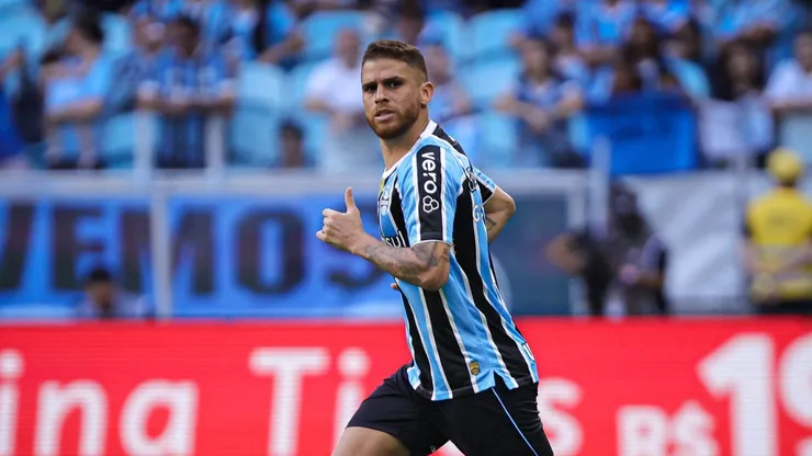 Volante em partida pelo Imortal.