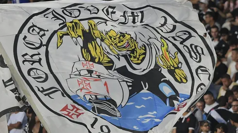 Força Jovem do Vasco pede a saída de Carille e alguns jogadores do clube