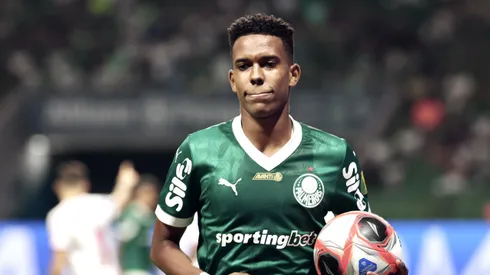 Atacante foi reserva na última partida