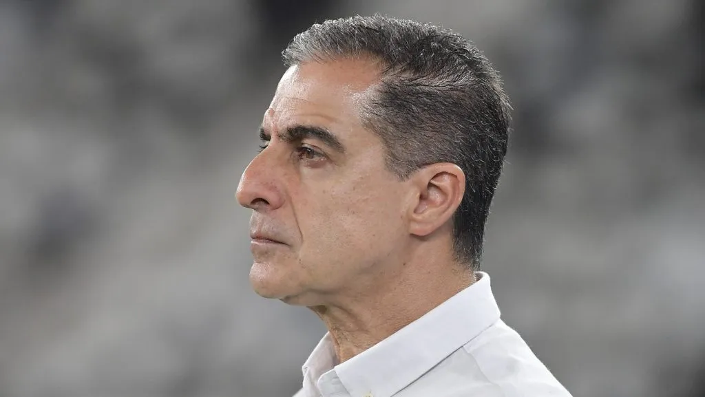 Renato Paiva técnico do Botafogo – Foto: Thiago Ribeiro/AGIF