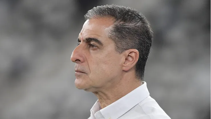 Renato Paiva técnico do Botafogo - Foto: Thiago Ribeiro/AGIF