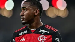 Lorran durante partida entre Flamengo e Grêmio, no Maracanã, pelo Brasileirão 2024.