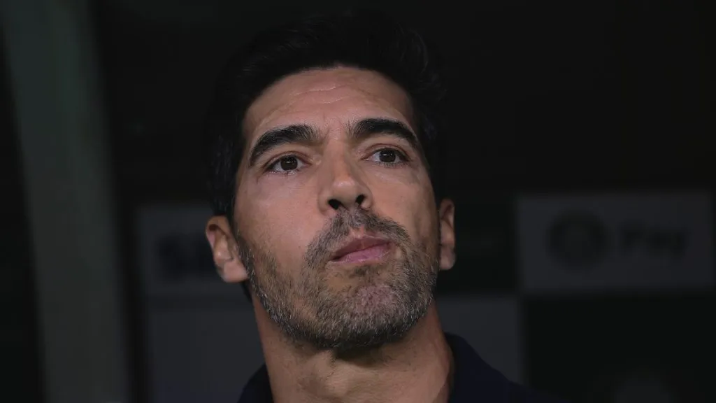 SP – SAO PAULO – 20/02/2025 – PAULISTA 2025, PALMEIRAS X BOTAFOGO-SP – Abel Ferreira tecnico do Palmeiras durante partida contra o Botafogo-SP no estadio Arena Allianz Parque pelo campeonato Paulista 2025.