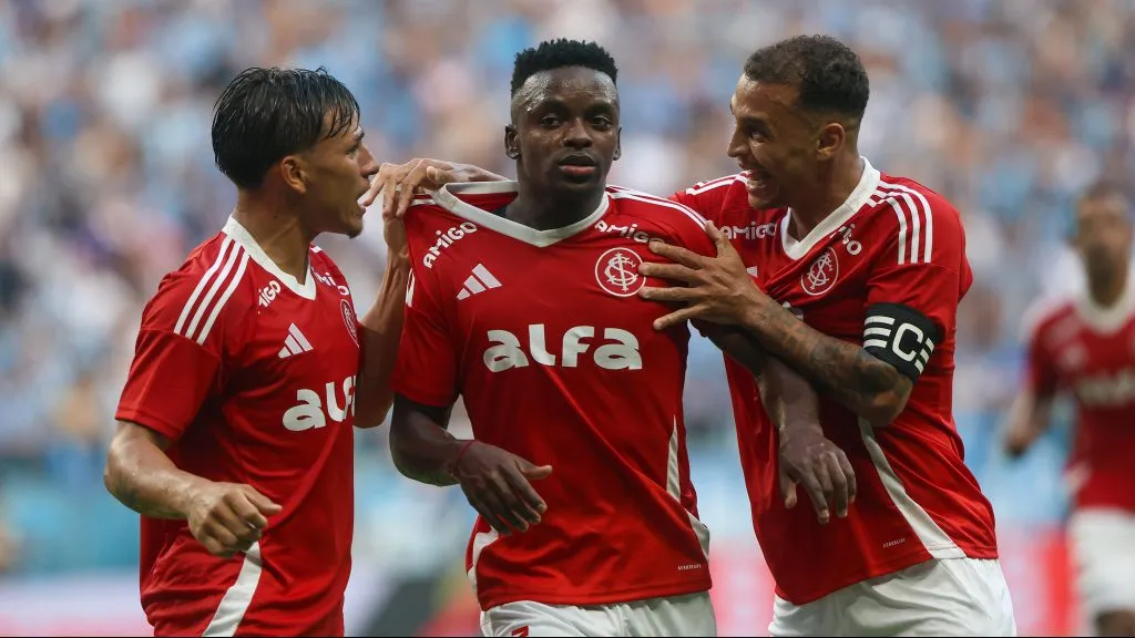 Carbonero comemora gol pelo Inter. Foto Ricardo Duarte/Internacional