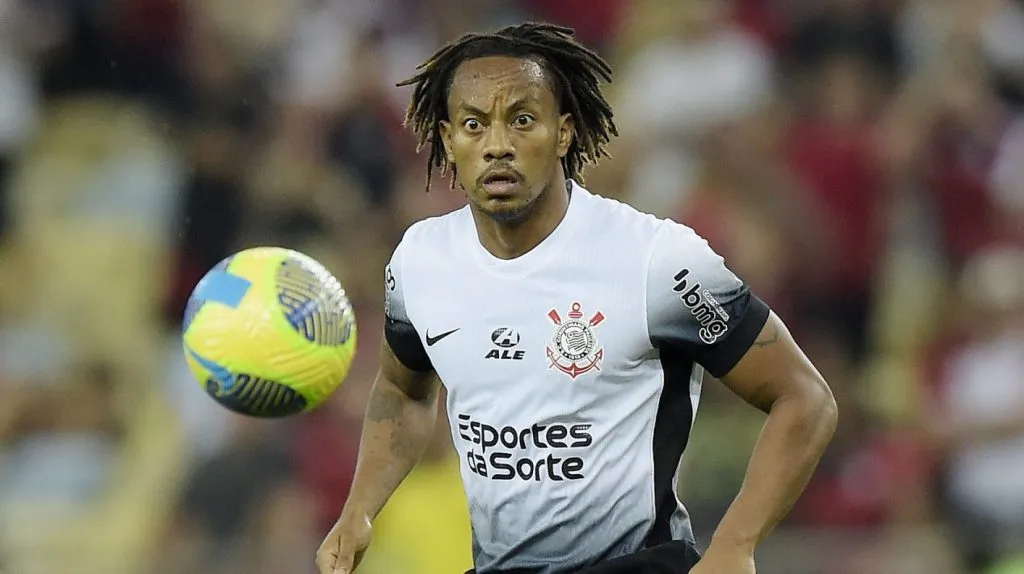 Carrillo é muito importante ao Corinthians - Foto: Alexandre Loureiro/AGIF.
